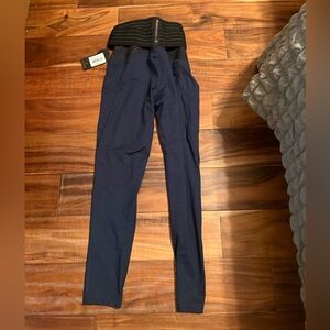 Brand new with tags Tommie Copper women’s compression leggings in classic blue